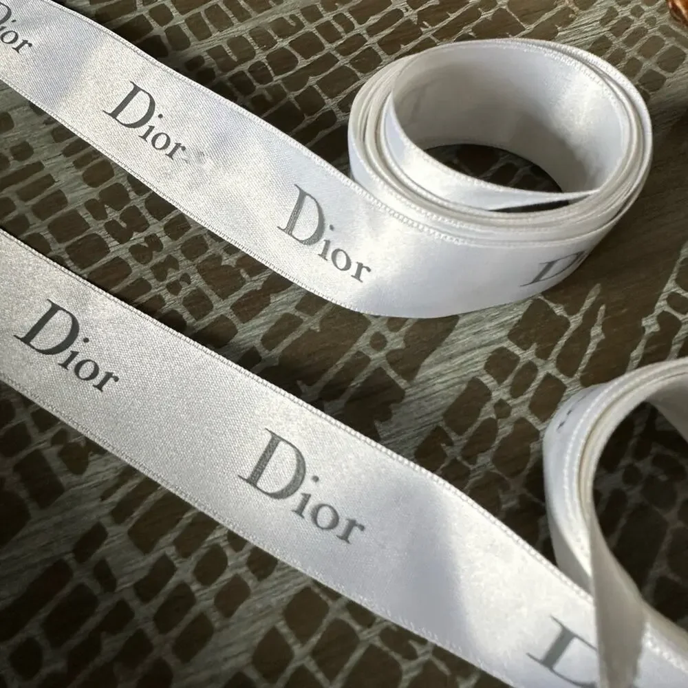 Dior White Ribbon - Picture 5 of 7